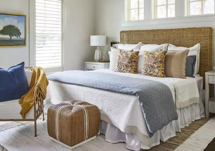  Layer the bed in this exact order. 